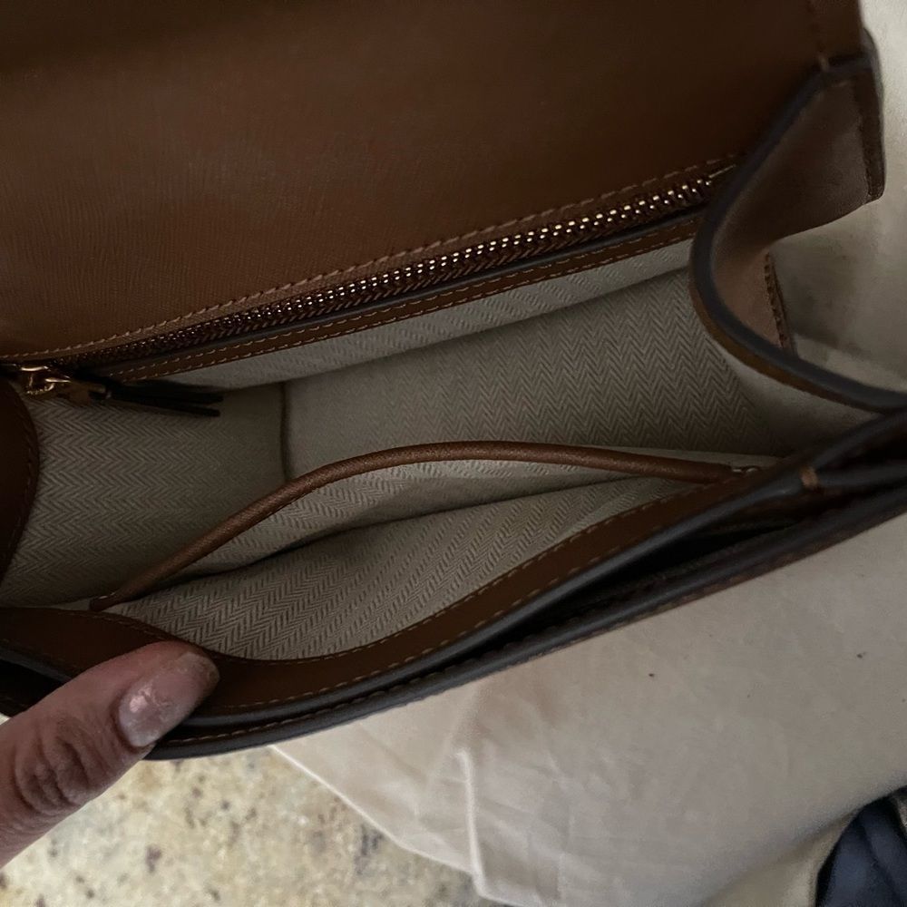 New π Tory Burch Emerson Flap - Picture 8 of 11